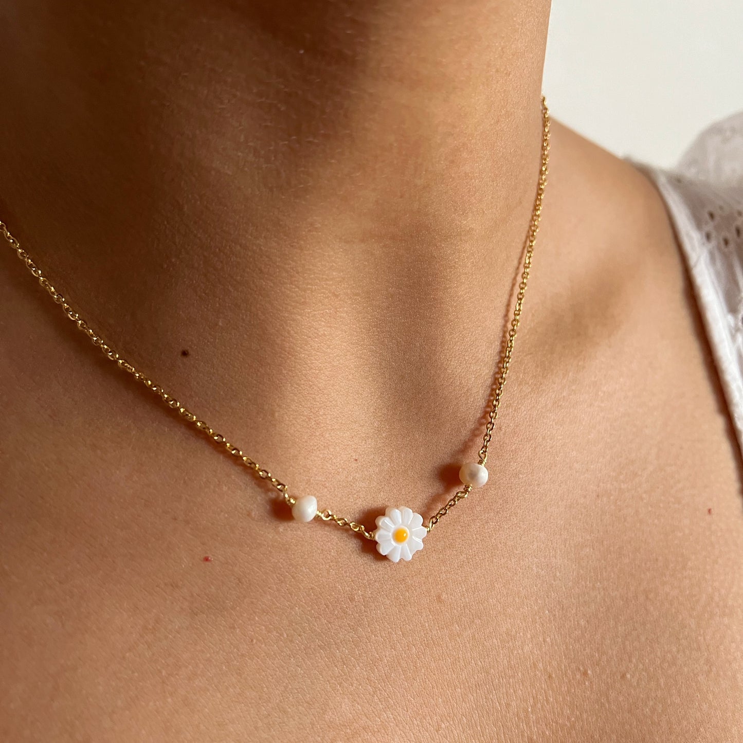 Daisy Necklace