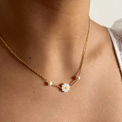 Daisy Necklace
