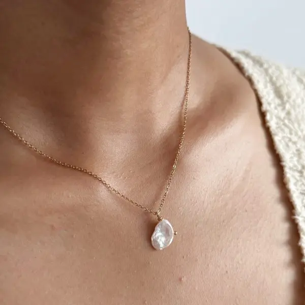 Lily Necklace